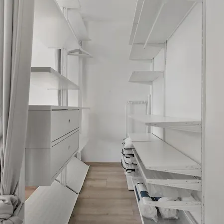 Modern Urban Trnavska Cesta Apartmán *